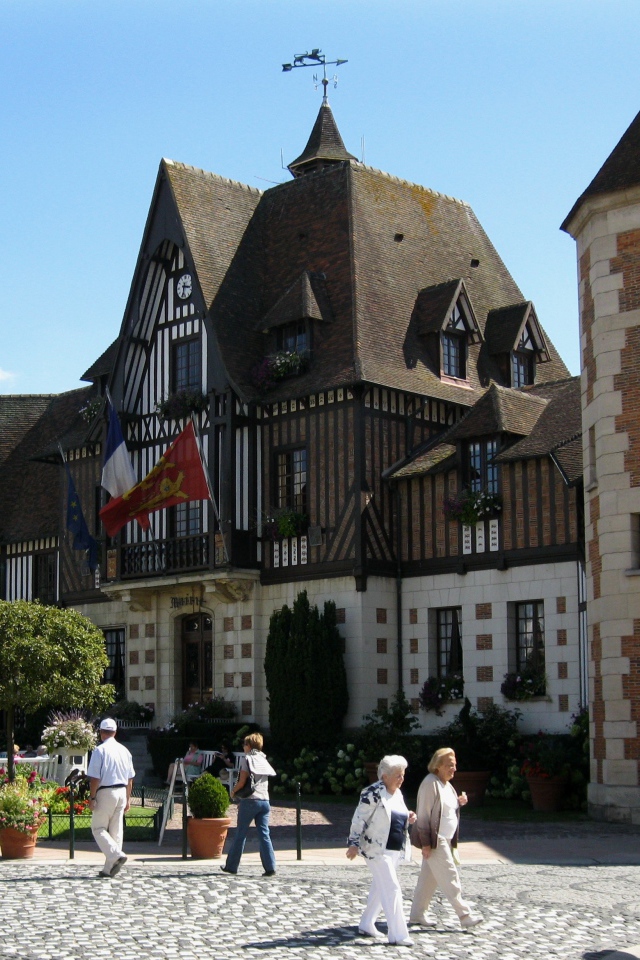 Ресторан на курорте Довиль, Франция