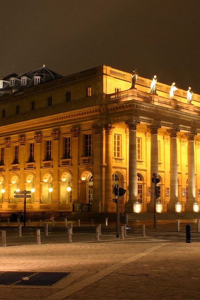 Театр в Бордо, Франция