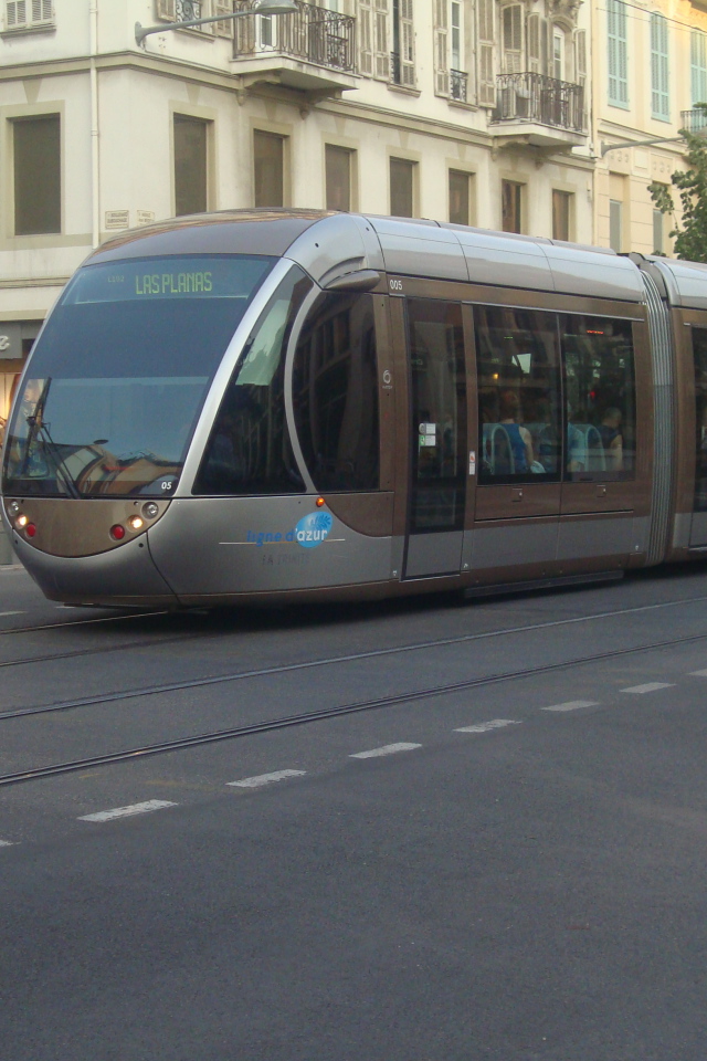 Трамвай в городе Ницца, Франция