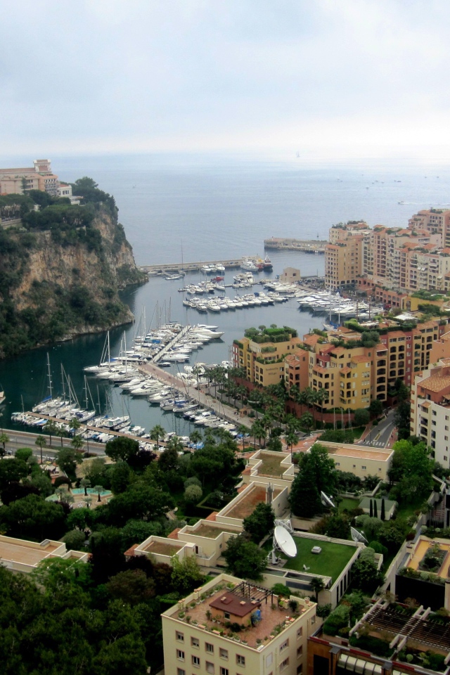 Городские здания в Монако