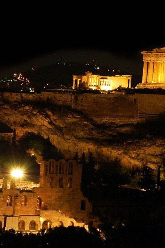 Вид на ночной Акрополь в Афинах