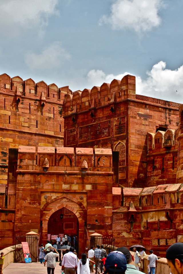 Древние строения в Агре