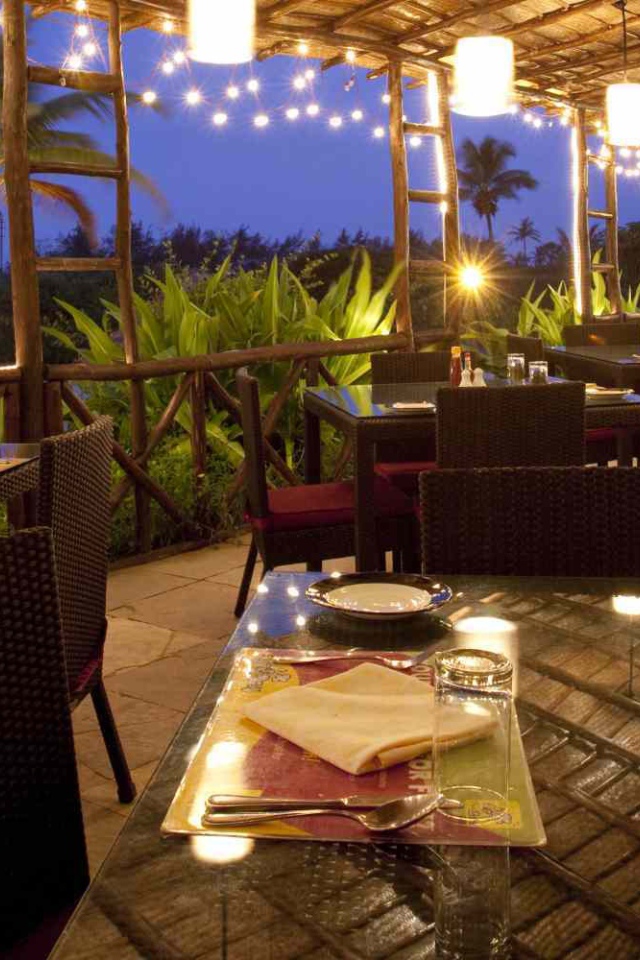 Вечерний отдых в ресторане в Варке