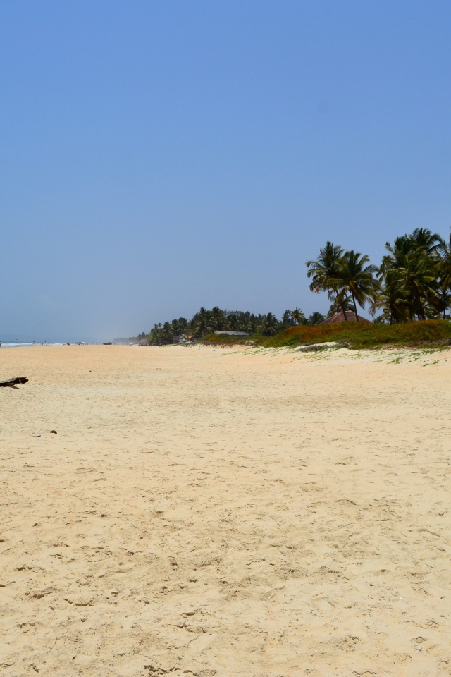 Отпуск на пляже в Бенаулиме