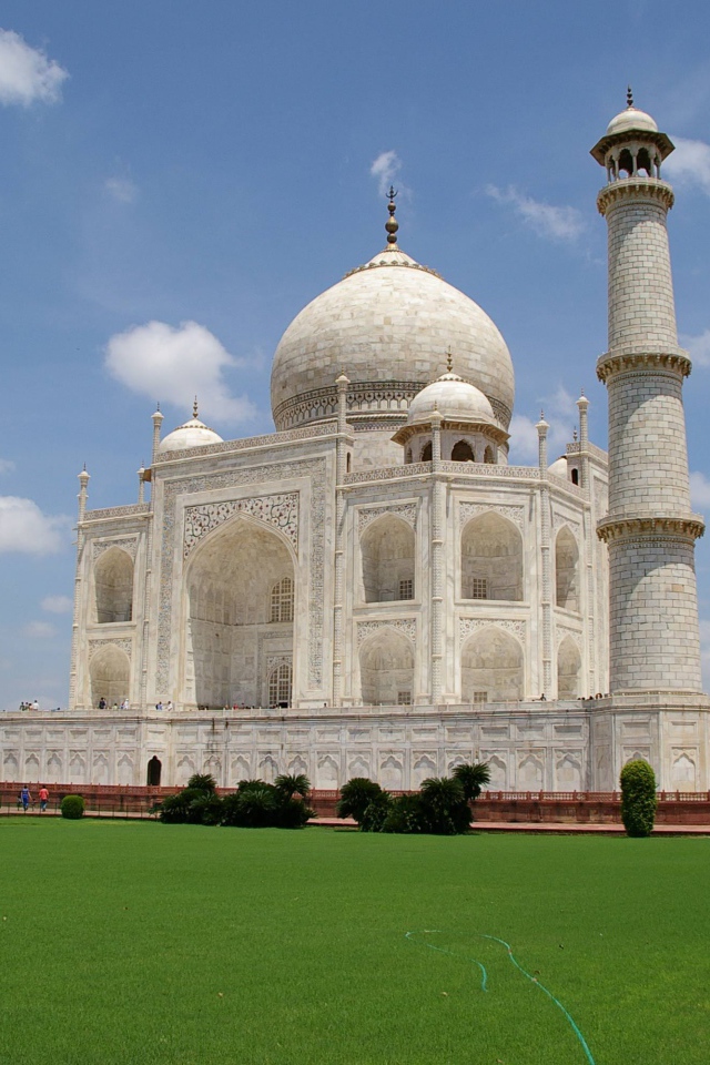 Мавзолей-мечеть Тадж-Махал в Агре