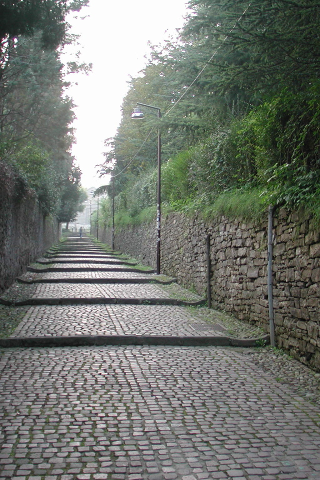 Старинная дорога в Бергамо, Италия