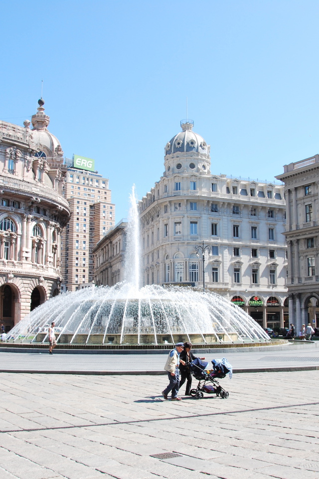 Площадь в Генуе, Италия