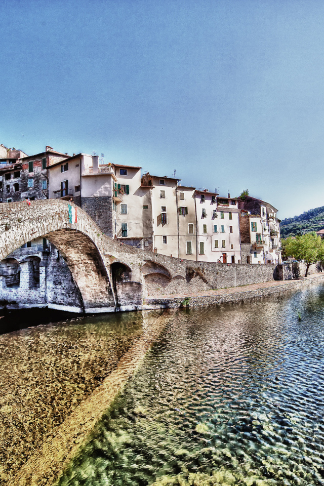 Мост в Лигурии, Италия