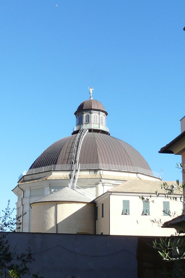 Собор в Лоано, Италия