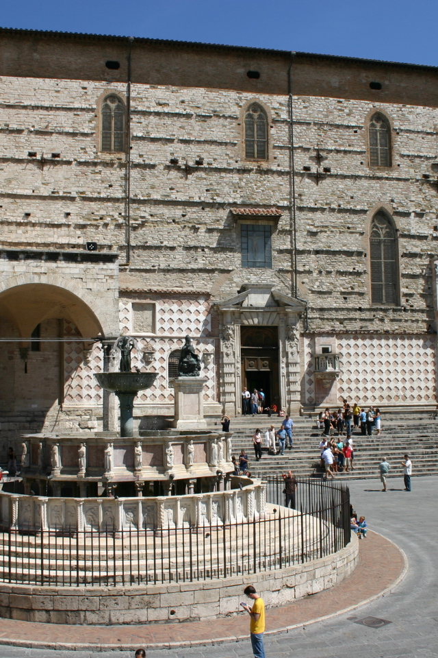 Собор в Перудже, Италия