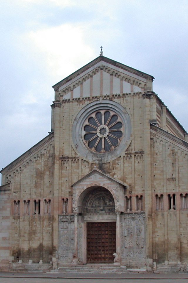Собор в Вероне, Италия