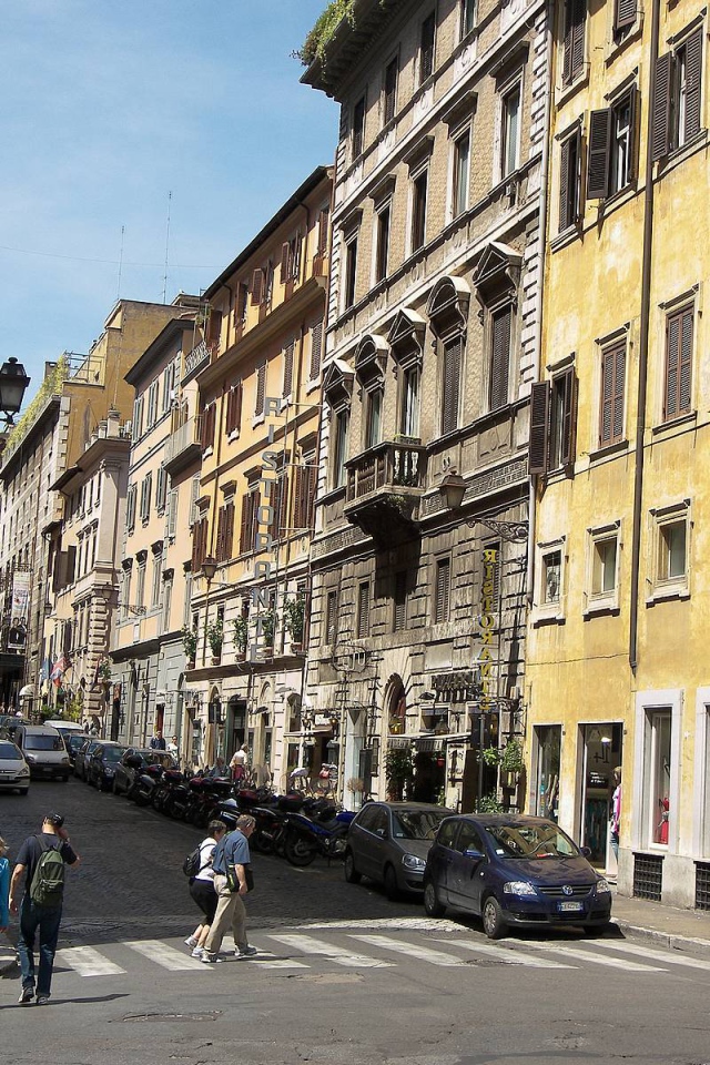 Городская улица в Риме, Италия