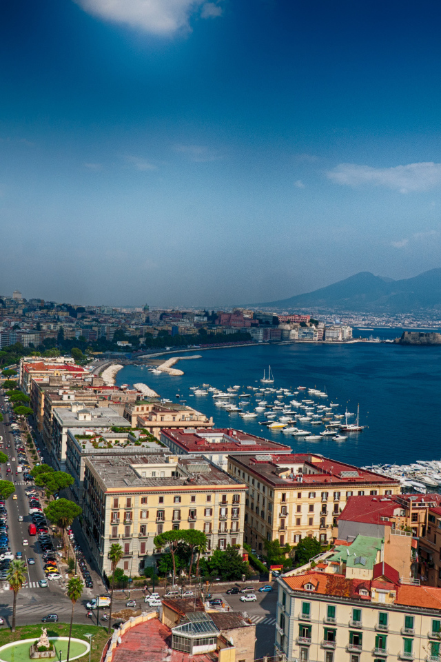 Прибрежные улицы в Неаполе, Италия