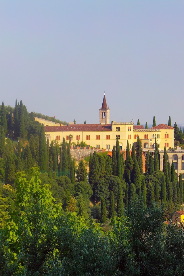 Холм в Вероне, Италия