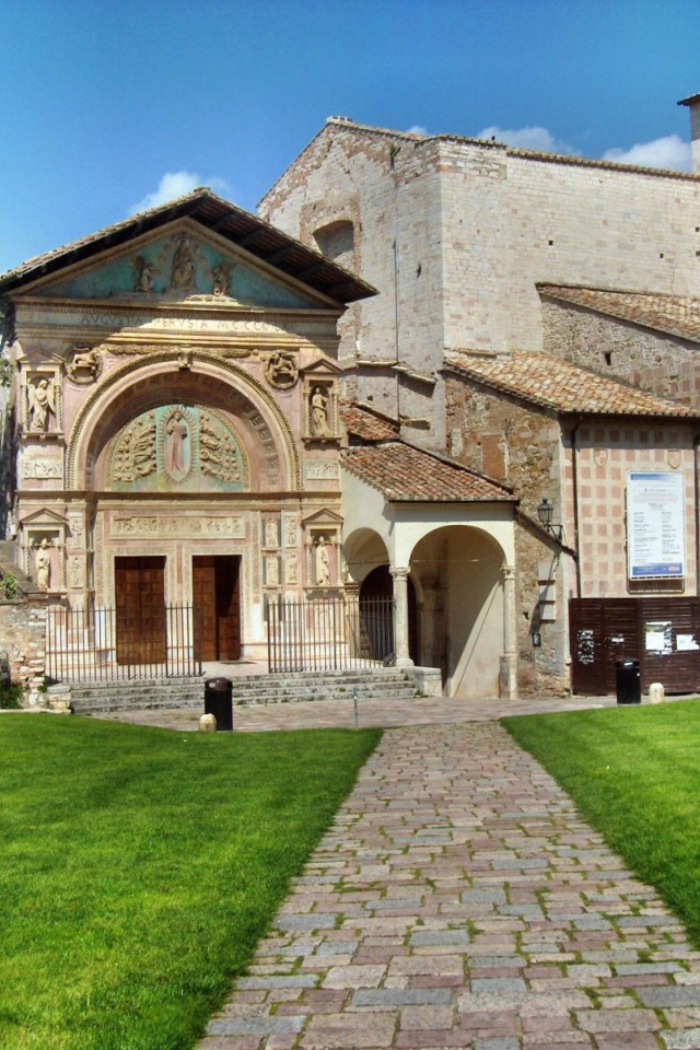 Старинное здание в Перудже, Италия