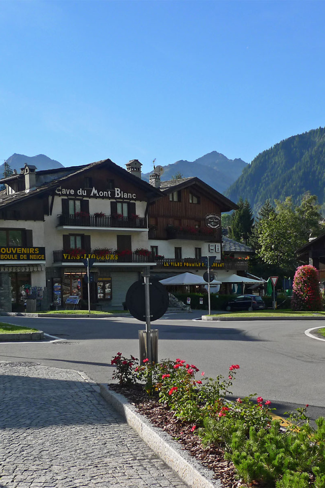 Гостиница Монблан на горнолыжном курорте Курмайор, Италия