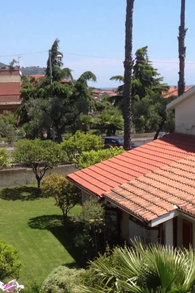 Гостиница у побережья на курорте Диано Марино, Италия