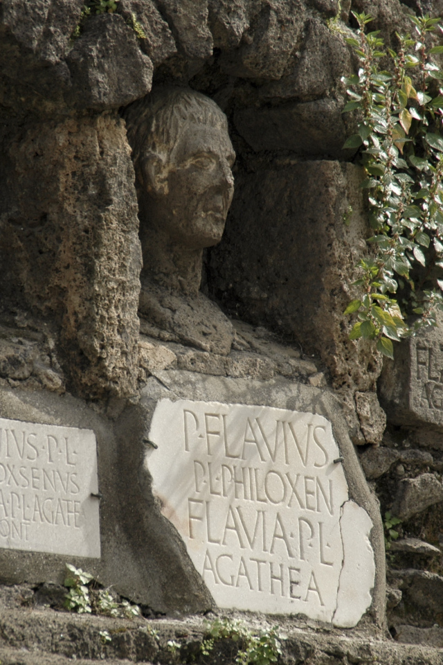 Памятники в Помпеях, Италия