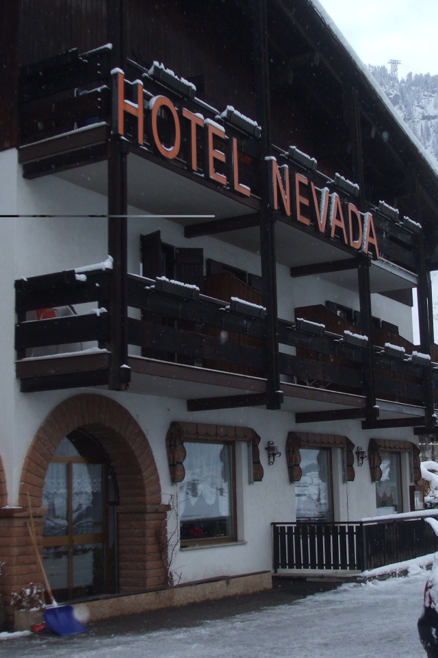 Отель Невада на горнолыжном курорте Валь-Ди-Фасса, Италия