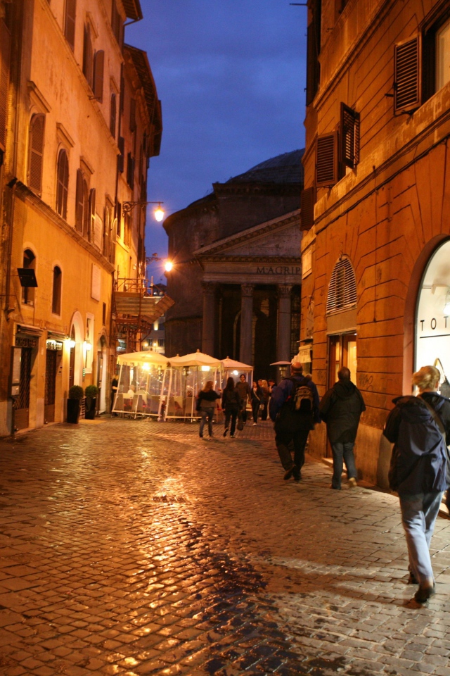 Ночная прогулка в Риме, Италия