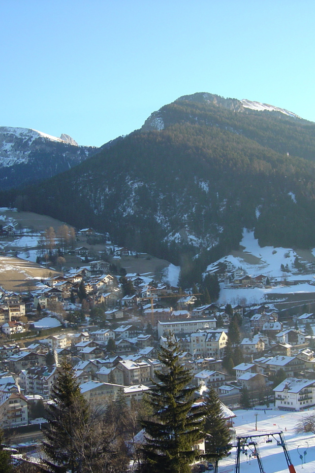 Панорама на курорте Ортизей, Италия