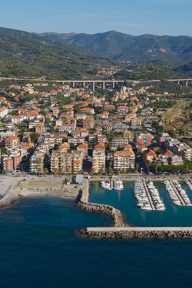 Панорама на курорте Сан Бартоломео Аль Маре, Италия