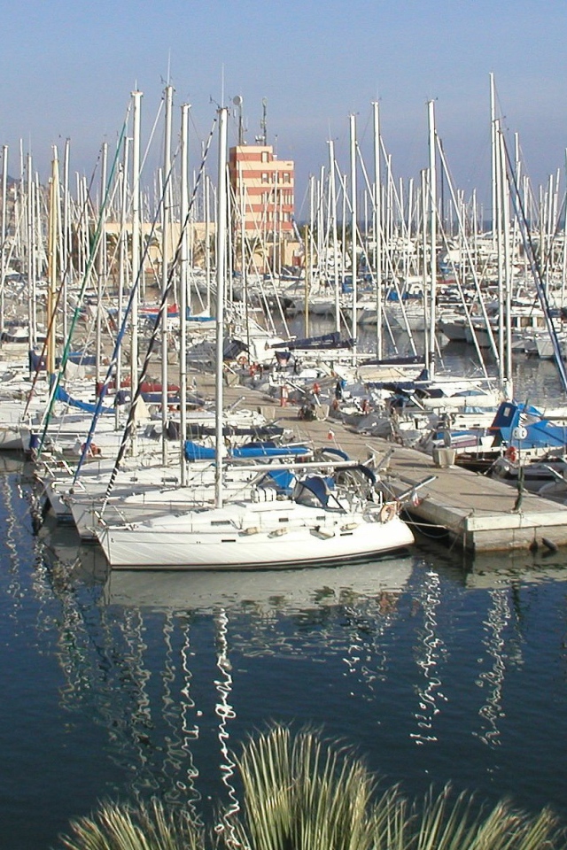 Порт в Санто Стефано аль Маре, Италия