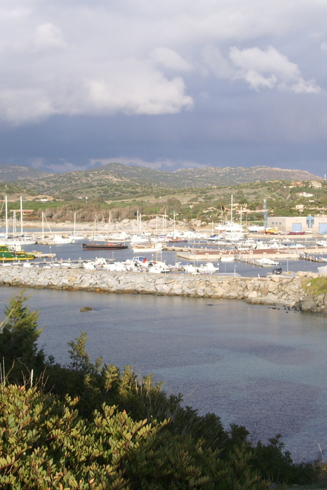 Порт на курорте Вилласимиус, Италия