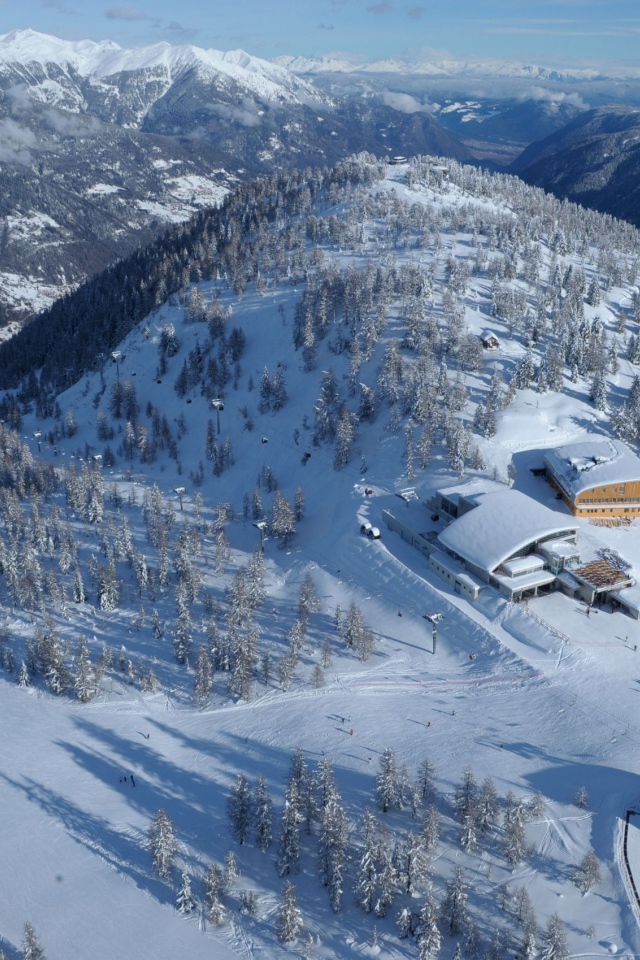 Горнолыжная база на курорте Валь ди Соль, Италия