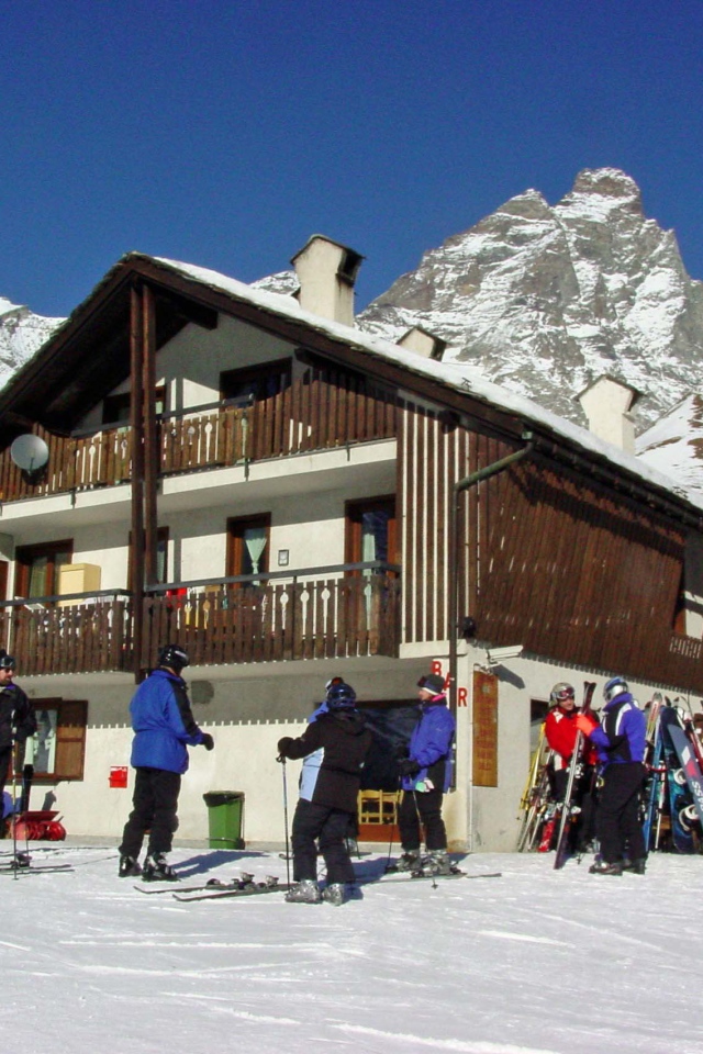 Горнолыжная база на курорте Червиния, Италия