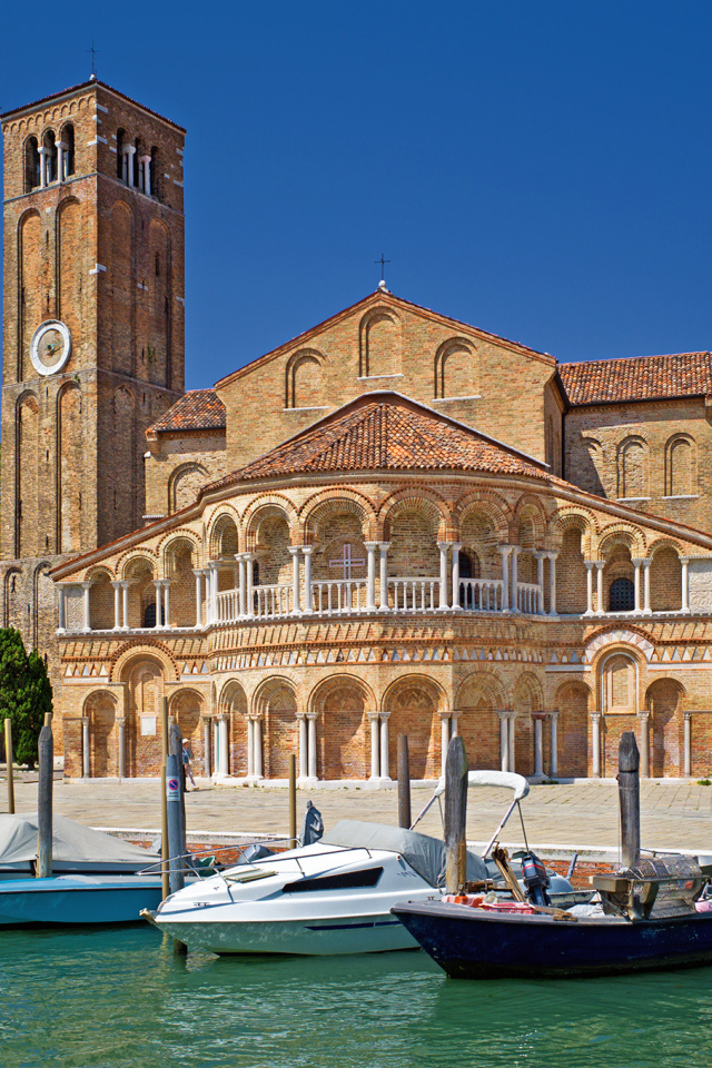 Базилика святой Марии на острове Мурано, Италия