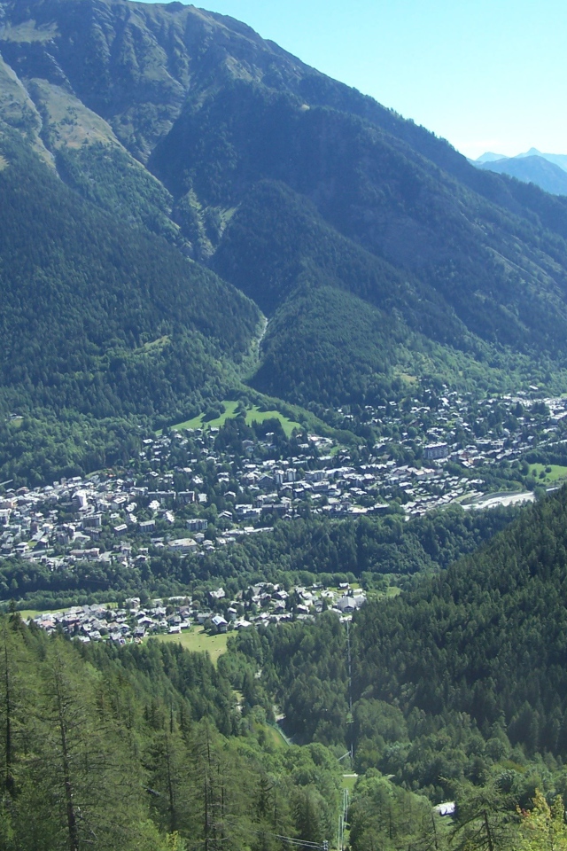 Летний пейзаж на горнолыжном курорте Курмайор, Италия