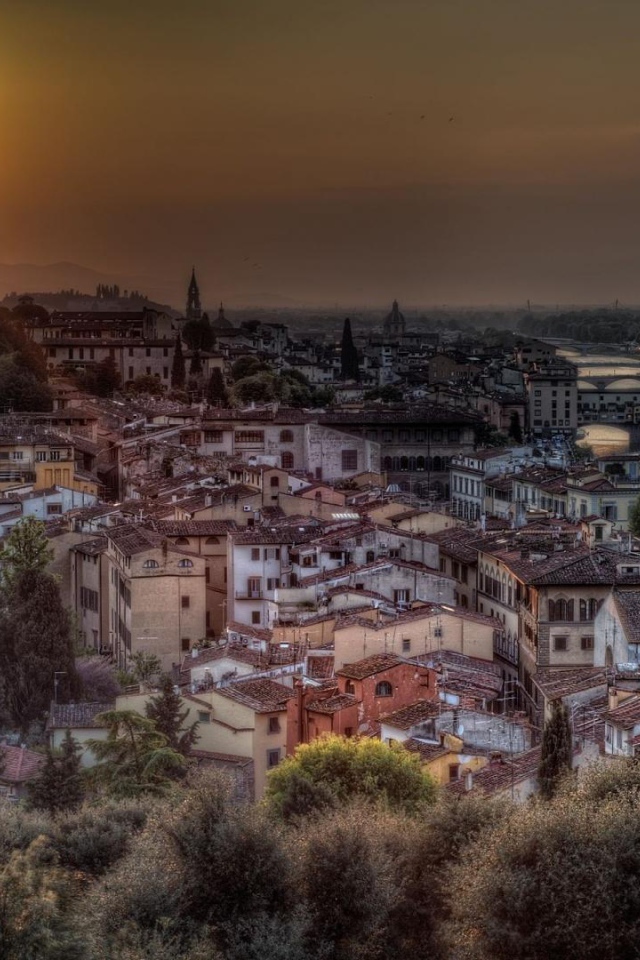 Сияние солнца во Флоренции, Италия