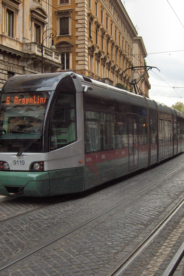 Городской трамвай в Риме, Италия