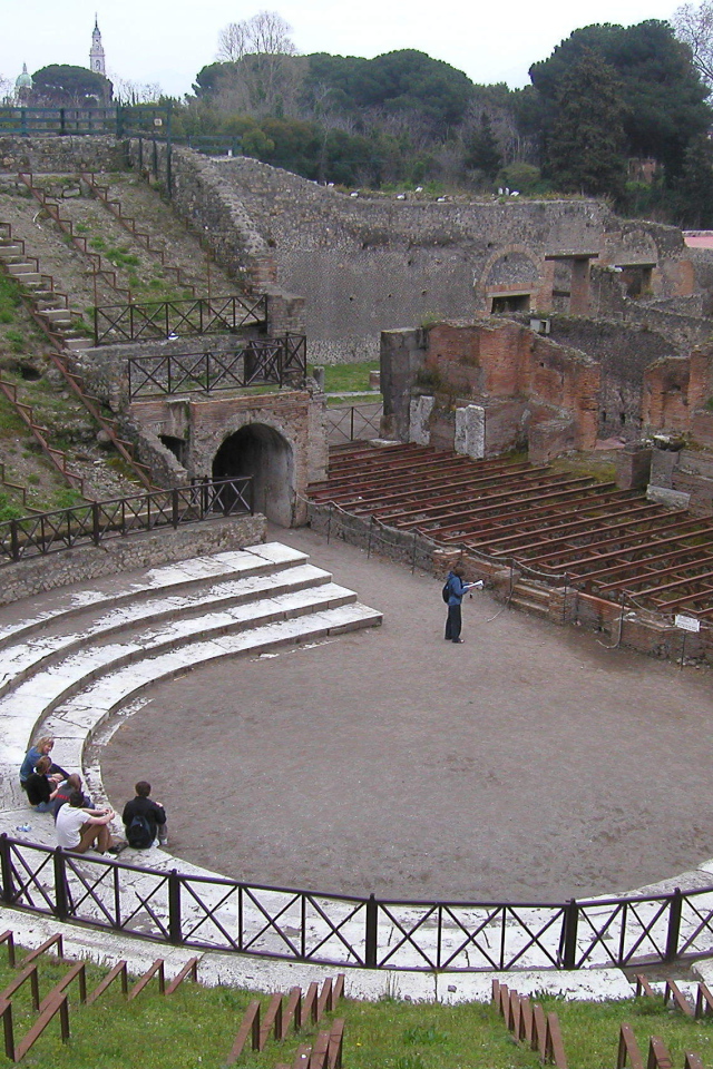 Театр в Помпеях, Италия