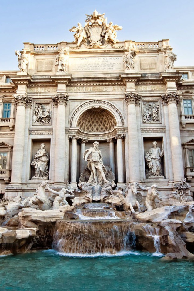 Фонтан Треви в Риме