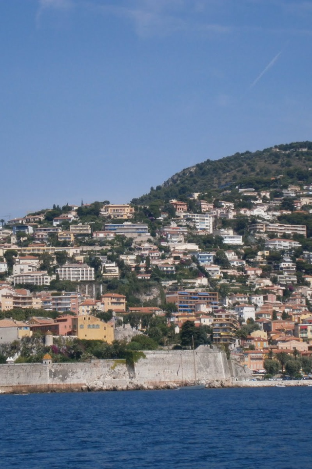 Городские здания в Лоано, Италия