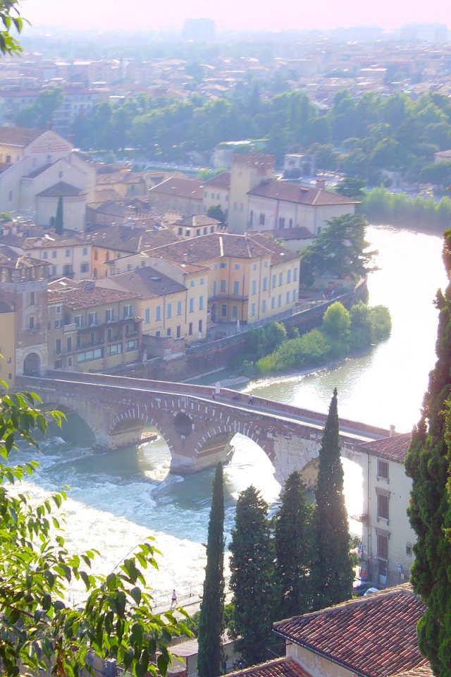 Вид с холма в Вероне, Италия