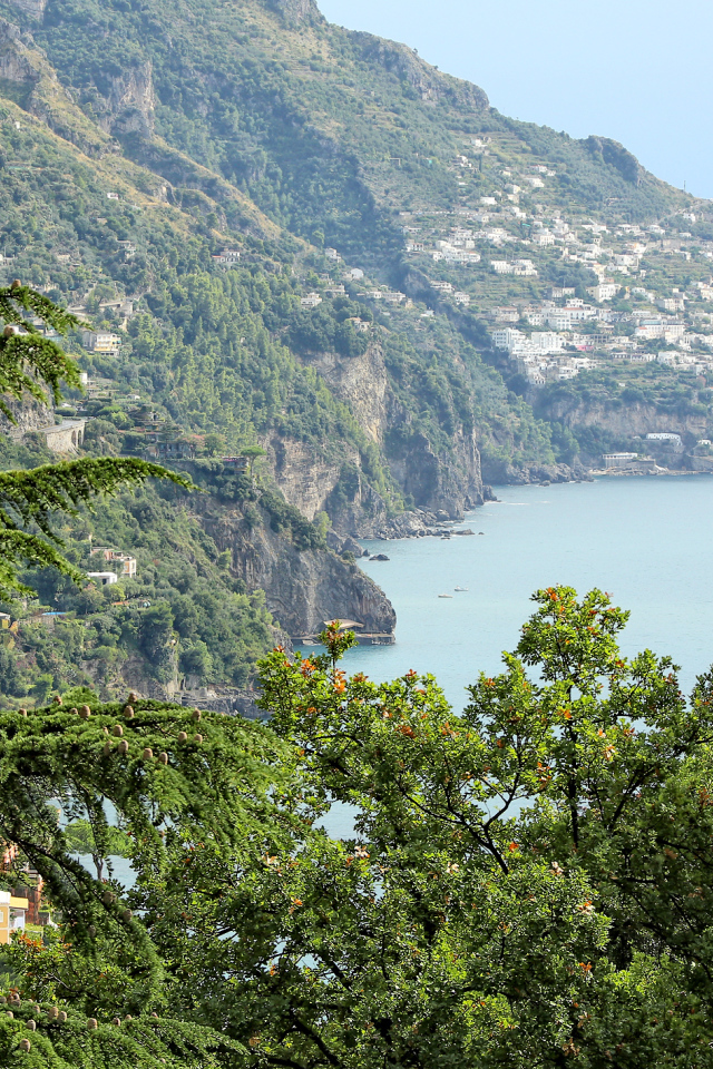 Вид на залив на курорте Позитано, Италия