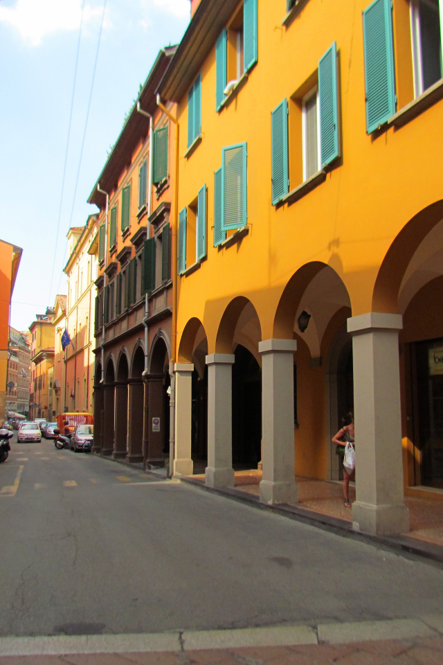 Прогулка по улицам на курорте в Монтекатини Терме, Италия