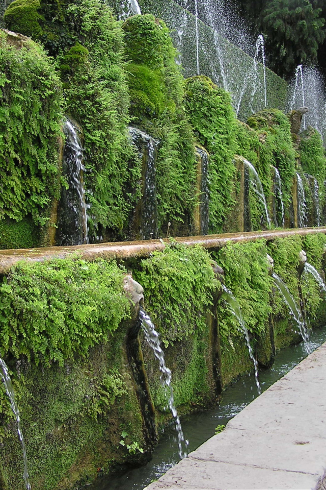 Стена фонтанов в Тиволи, Италия