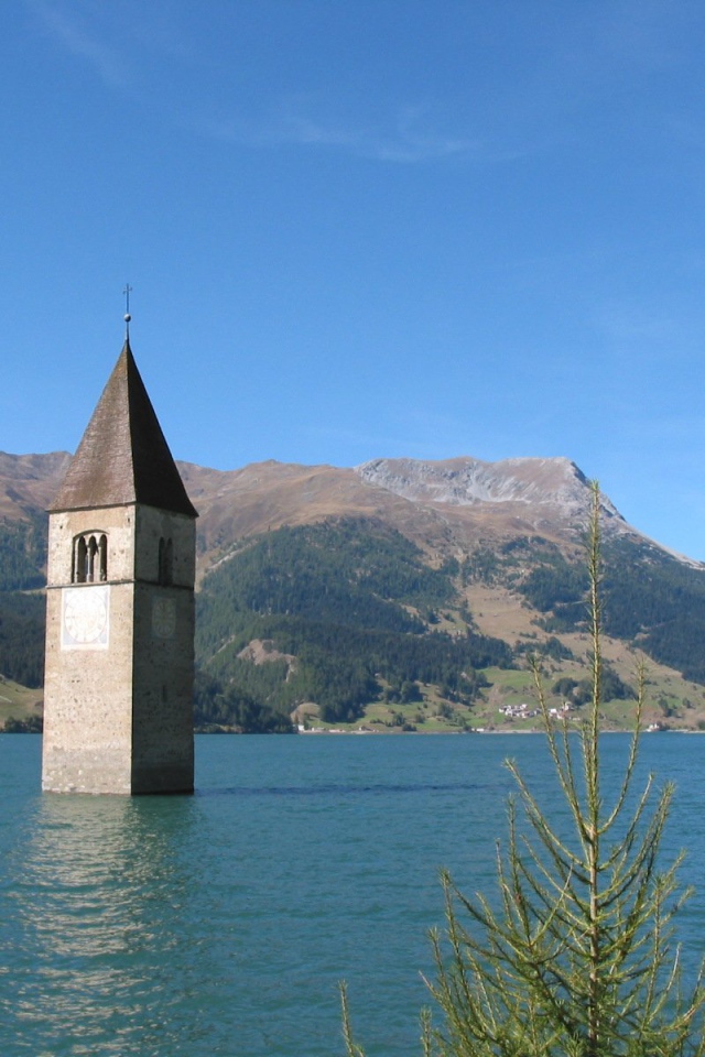 Италия часовня в море