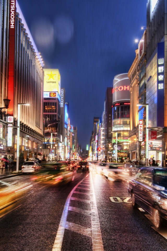 Ночное движение в Токио