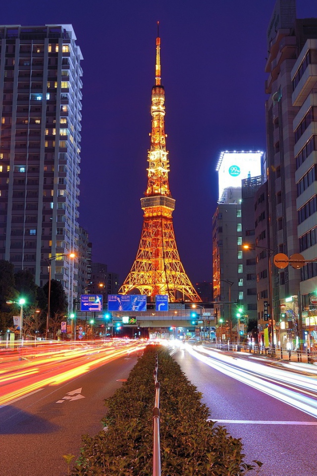 Башня в Токио