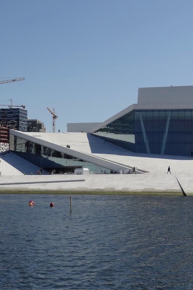 Здание оперы в Осло