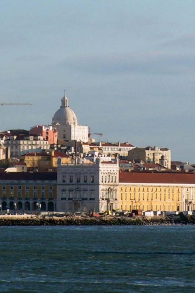 Набережная в Лиссабоне