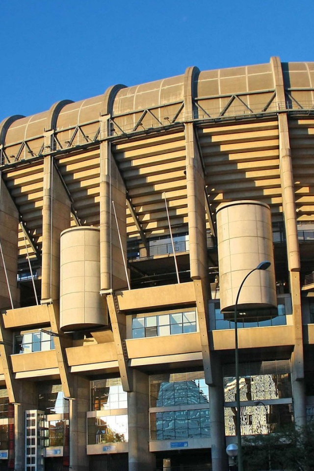 Стадион Сантьяго Бернабеу в Мадриде