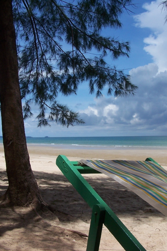 Золотой пляж на курорте Районг, Таиланд