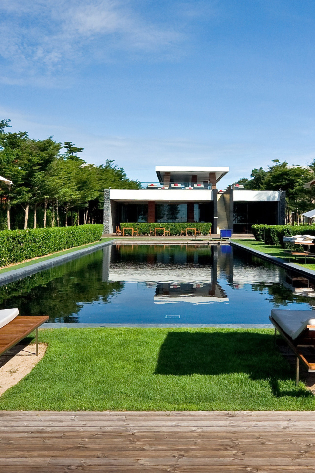 Бассейн в отеле на курорте Ча Ам, Таиланд