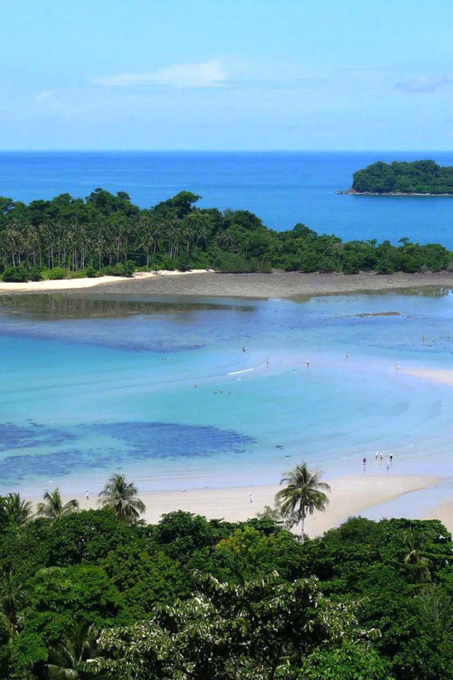Островки у побережья на острове Чанг, Таиланд